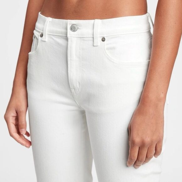 GAP White Girlfriend Mid Rise Jeans Size 6P - Picture 2 of 12